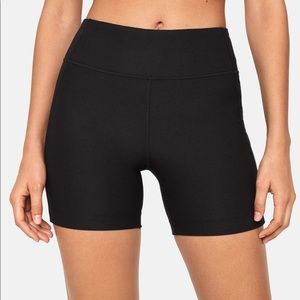 Outdoor voices warmup shorts 5”